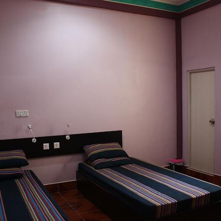 Aqua Inn Naifaru Bagian luar foto