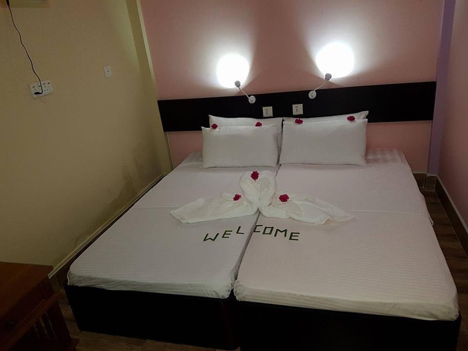 Aqua Inn Naifaru Bagian luar foto