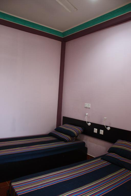 Aqua Inn Naifaru Bagian luar foto